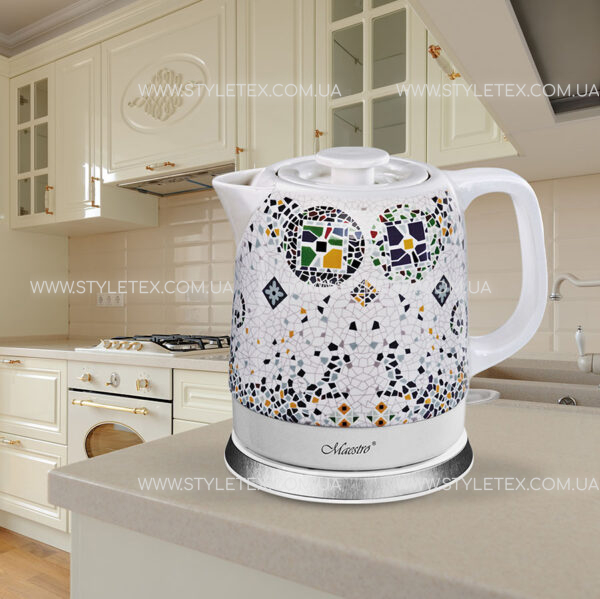 Classic cream colored kitchen closeup Керамічний електрочайник 1.5 л Maestro MR-068