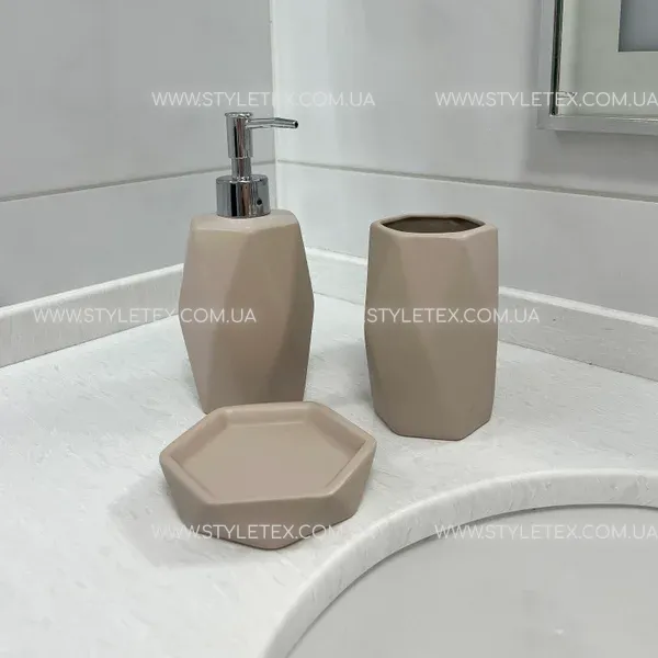 nabir-dlia-vannoi-heometriia-bezh-63678866604449 Набір для ванної кімнати Bona Di 851-320